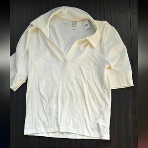Gap collared v-neck top